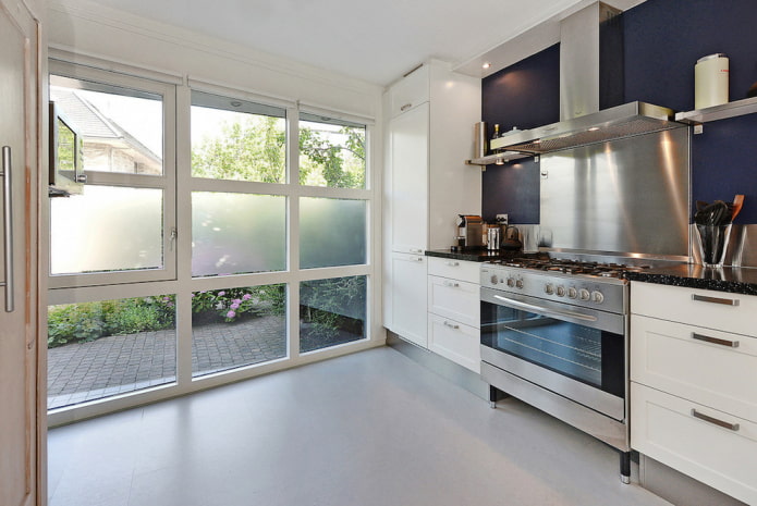 linoleum met een grijze tint in het interieur