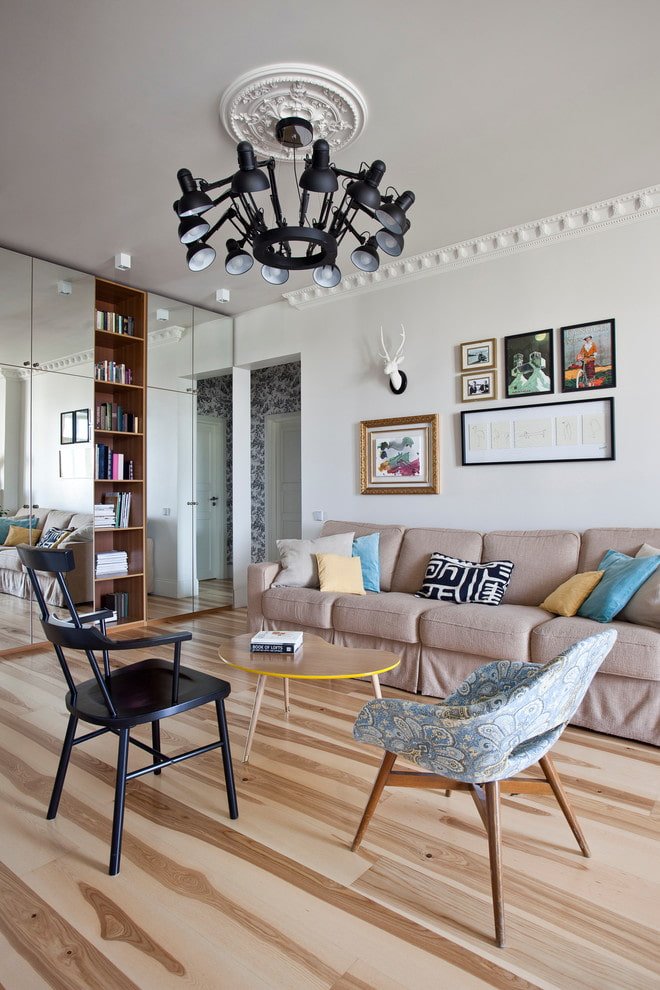 linoleum met houtmotief in het interieur van de woonkamer