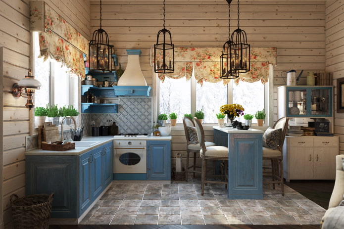 kroonluchter in het interieur van de keuken in de Proven?aalse stijl