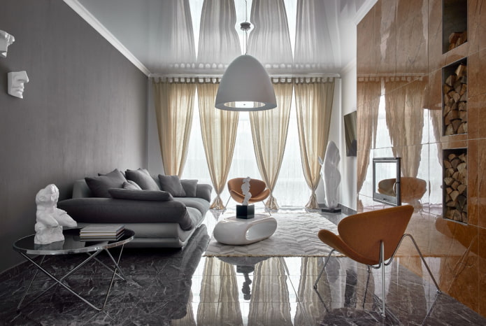 kroonluchter in het interieur van de hal in een moderne stijl