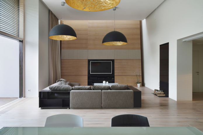 kroonluchter in het interieur van de hal in een moderne stijl