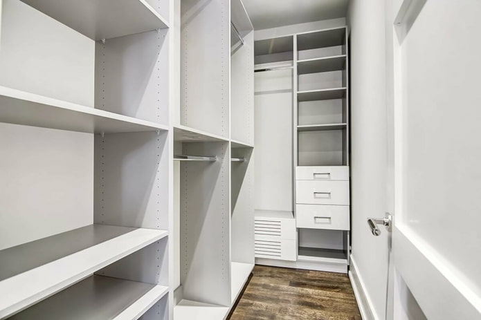 kleedkamer met planken