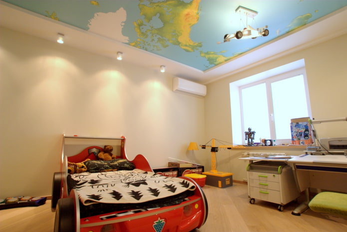 mat spanplafond in de kinderkamer