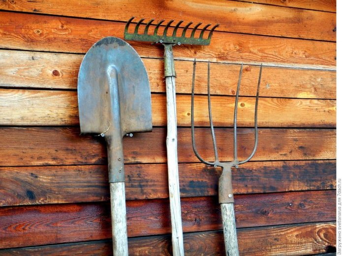 Zelftappende schroeven-houders