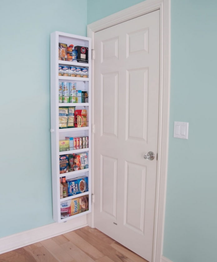 open kast met kruiden