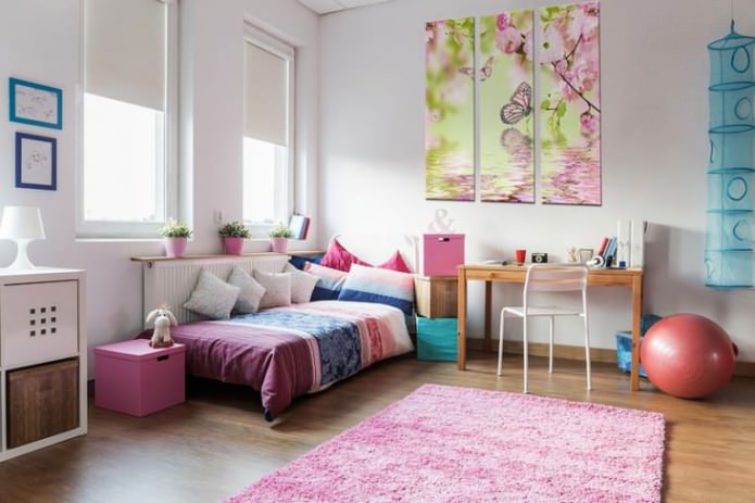 Modulair schilderij in het interieur van een kinderkamer