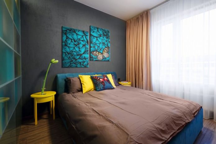 modern modulair schilderij in het slaapkamerinterieur
