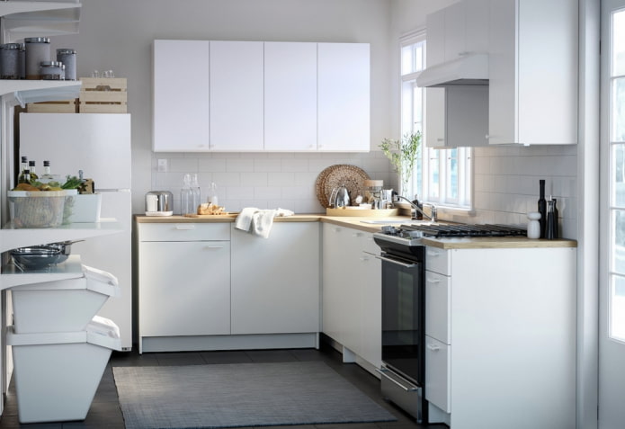 witte keuken zonder bovenkastjes