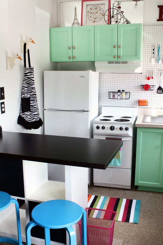 keuken met turquoise gevels