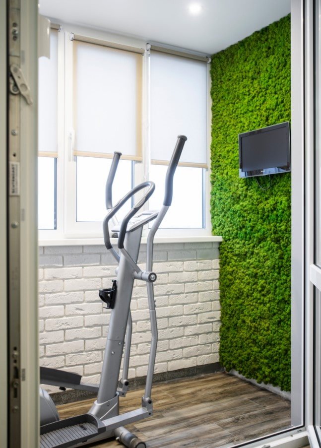 groene muur op het balkon