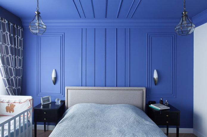 het plaatsen van wandlijsten in het interieur
