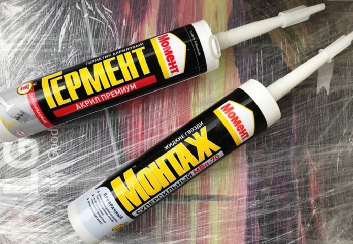 moment kit en vloeibare nagels