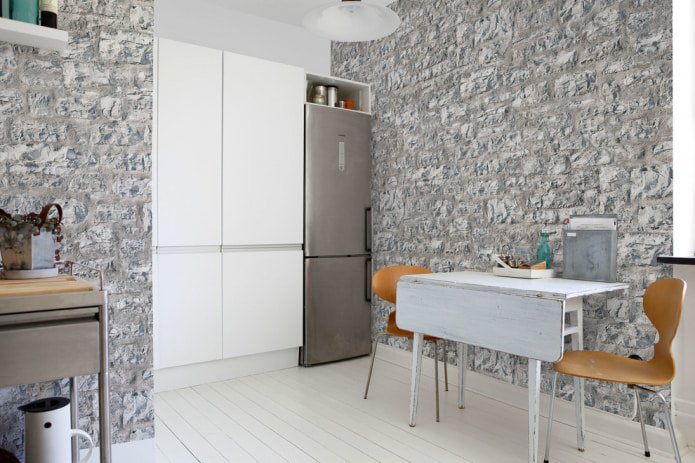 behang onder decoratieve steen