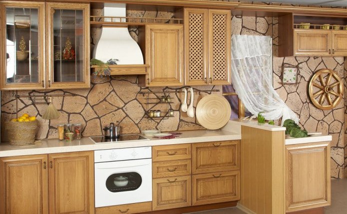 behang onder decoratieve steen