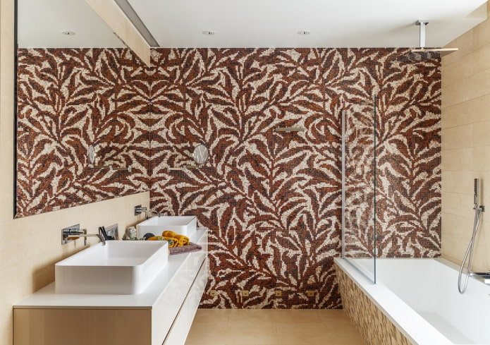 moza?ek in het interieur van de badkamer