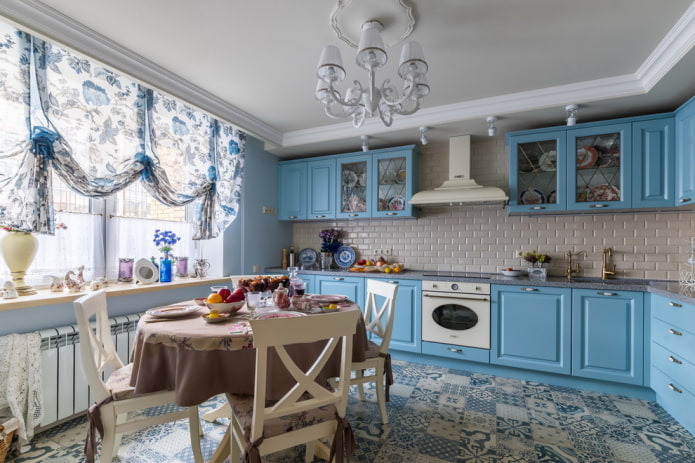 vloertegels in het interieur in Proven?aalse stijl