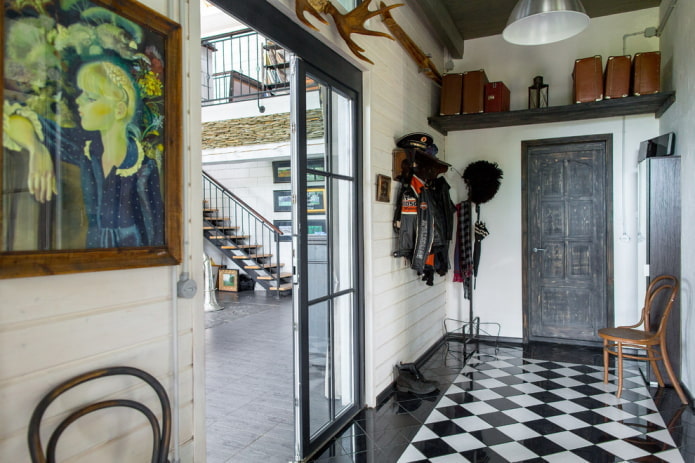 zwart-witte vloertegels in het interieur