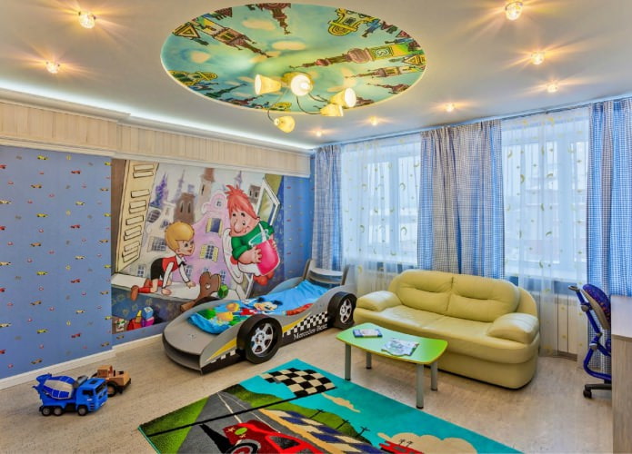 fotoprint op een spanplafond in een kinderkamer