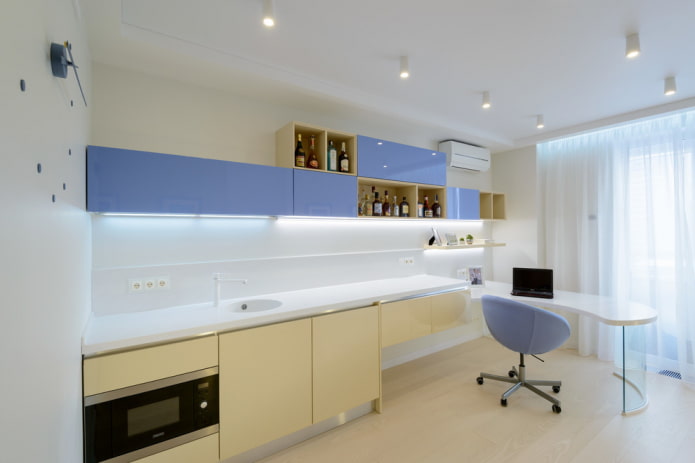 gespannen stof met spots in het interieur