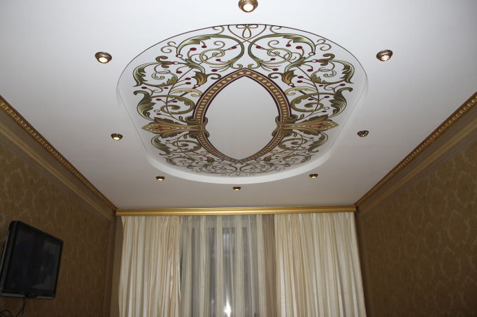 gespannen plafond met patronen