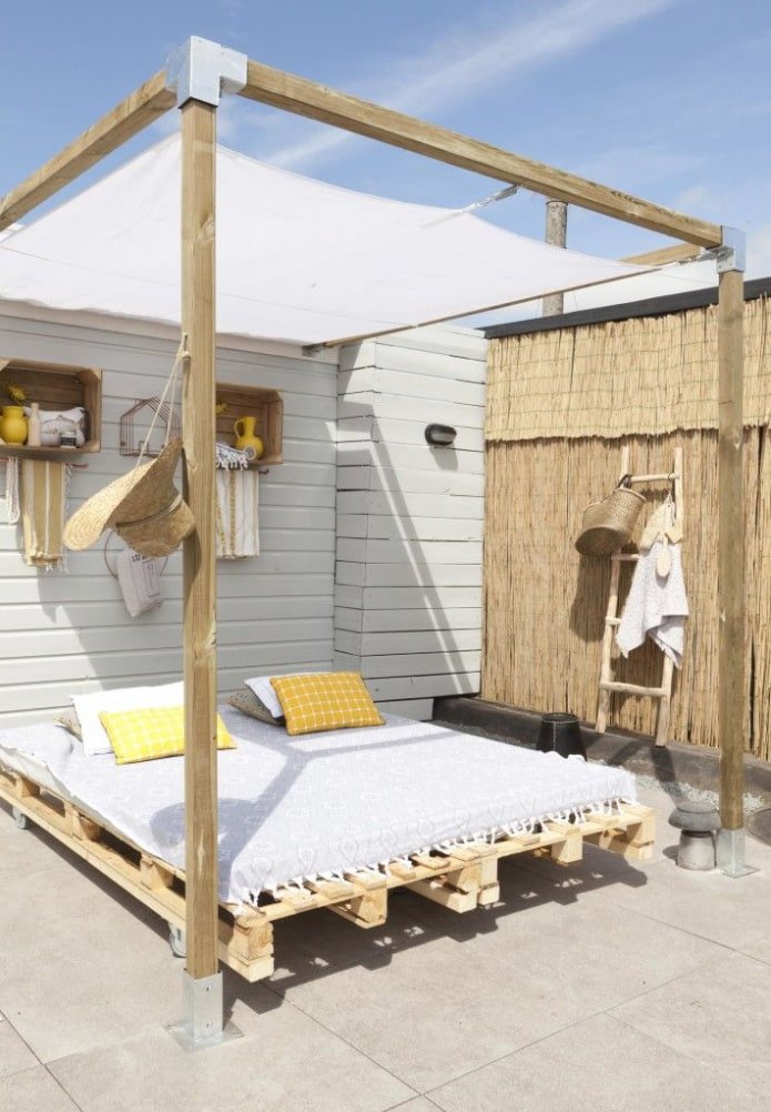 Buitenbed van pallets