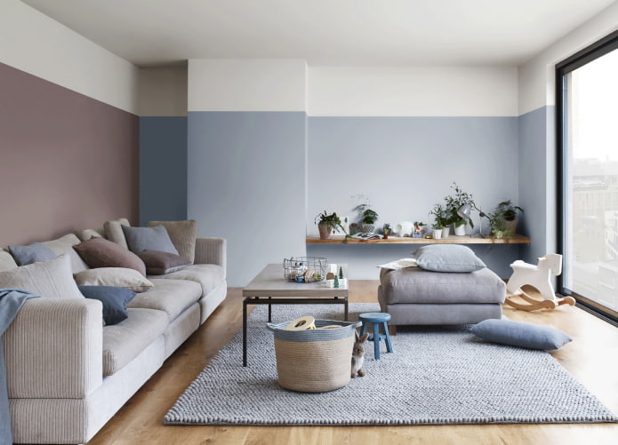 beige en blauwe woonkamer