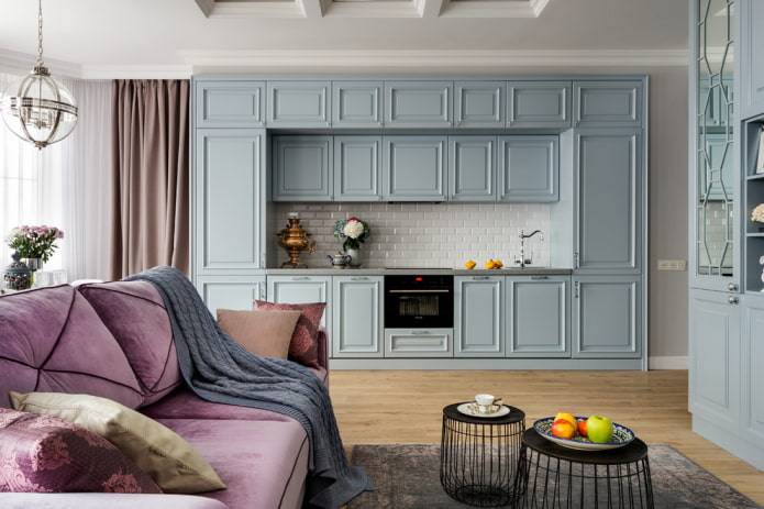 meubels in het interieur in neoklassieke stijl