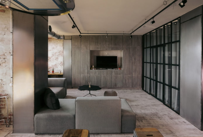 TV in een nis in een loft-interieur