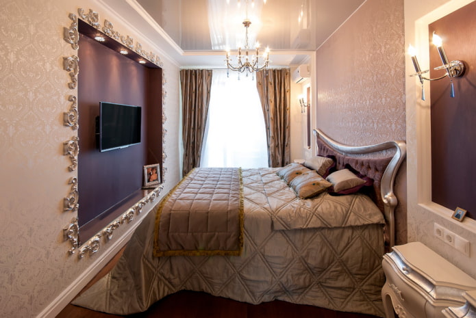 muur met nis in het interieur in klassieke stijl