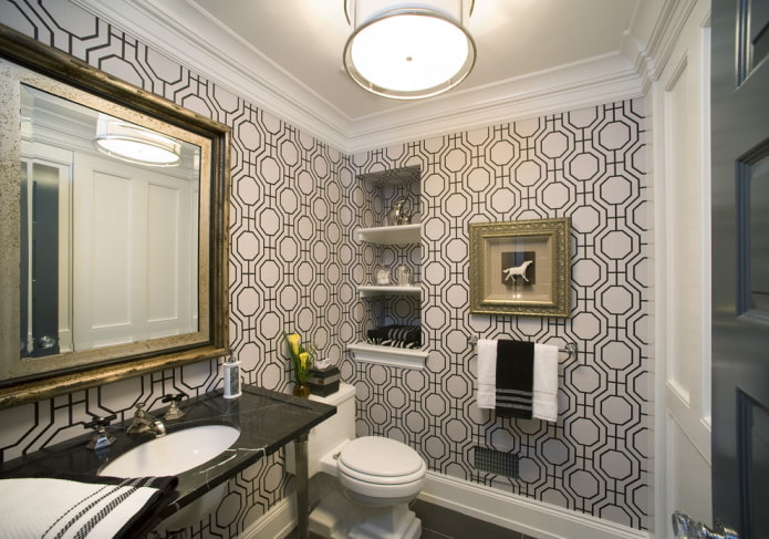nis in de muur in het interieur van de badkamer