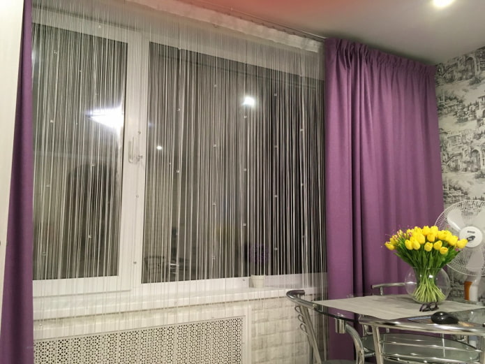 mousseline in het keukeninterieur