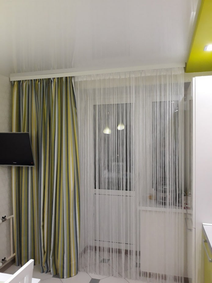 mousseline in het keukeninterieur