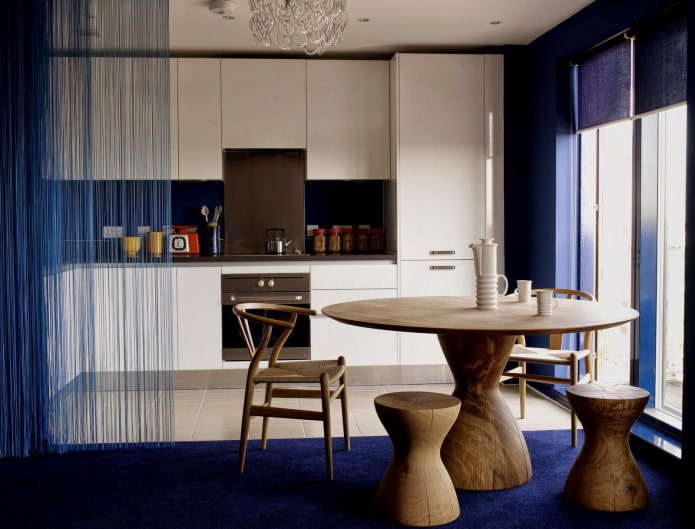 mousseline in het keukeninterieur