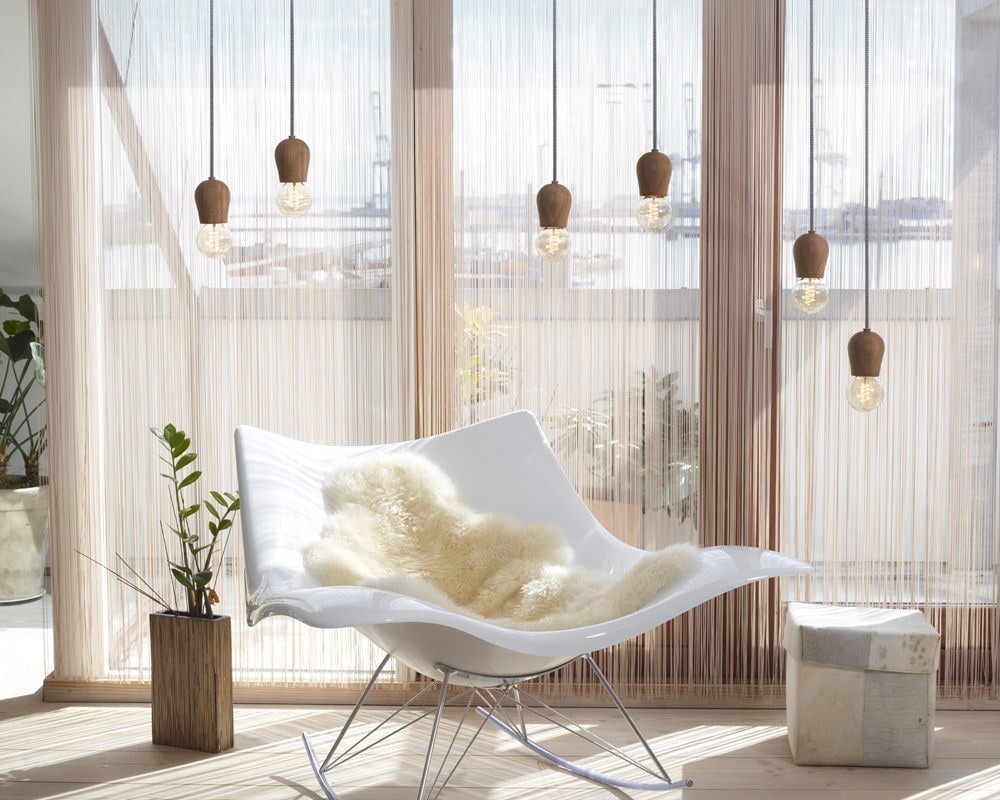 Gordijnen met draad in het interieur