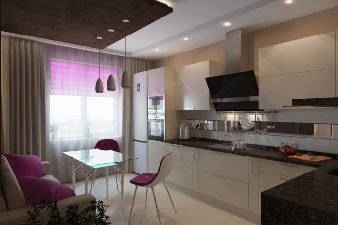 Glazen tafel in het keukeninterieur