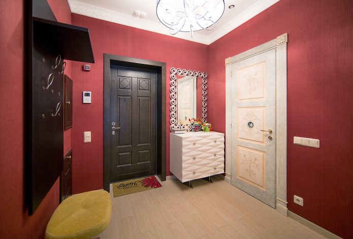 Monochromatisch rood behang