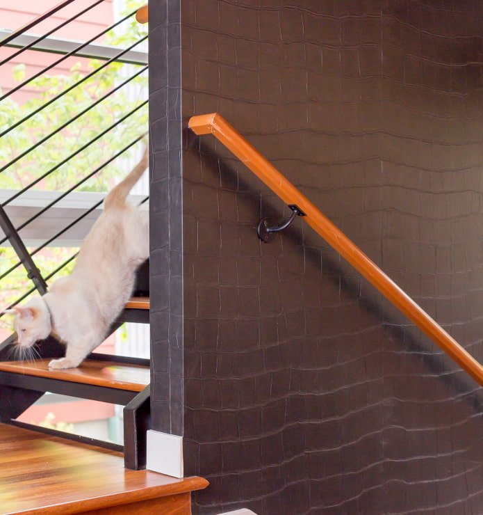 bruin leren behang in het interieur