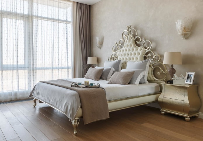beige behang in de slaapkamer