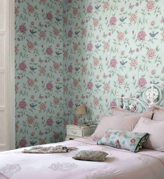 Proven?aals bloemenbehang