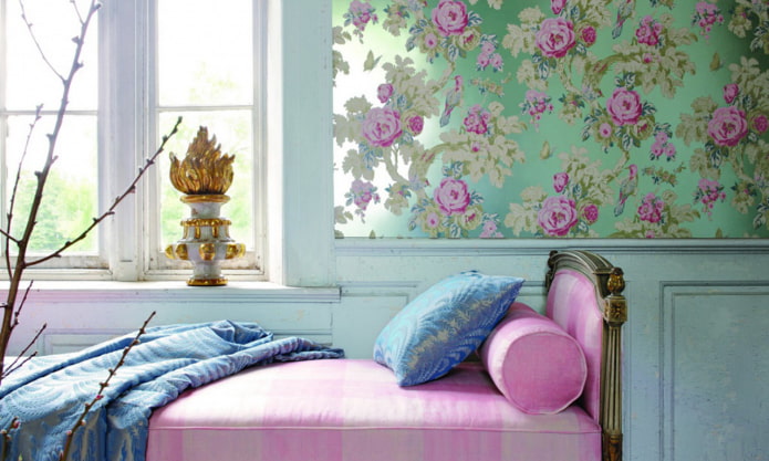 bloemenbehang met zeefdrukeffect