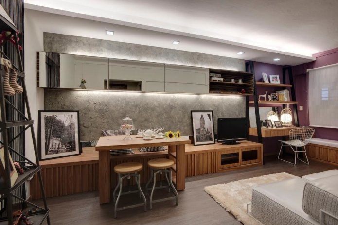 grijs behang dat Venetiaans pleisterwerk imiteert