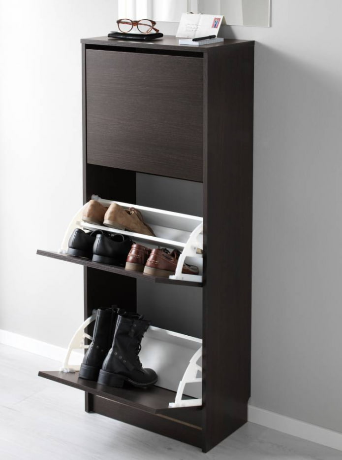 wenge schoenenkast in weng? in de hal