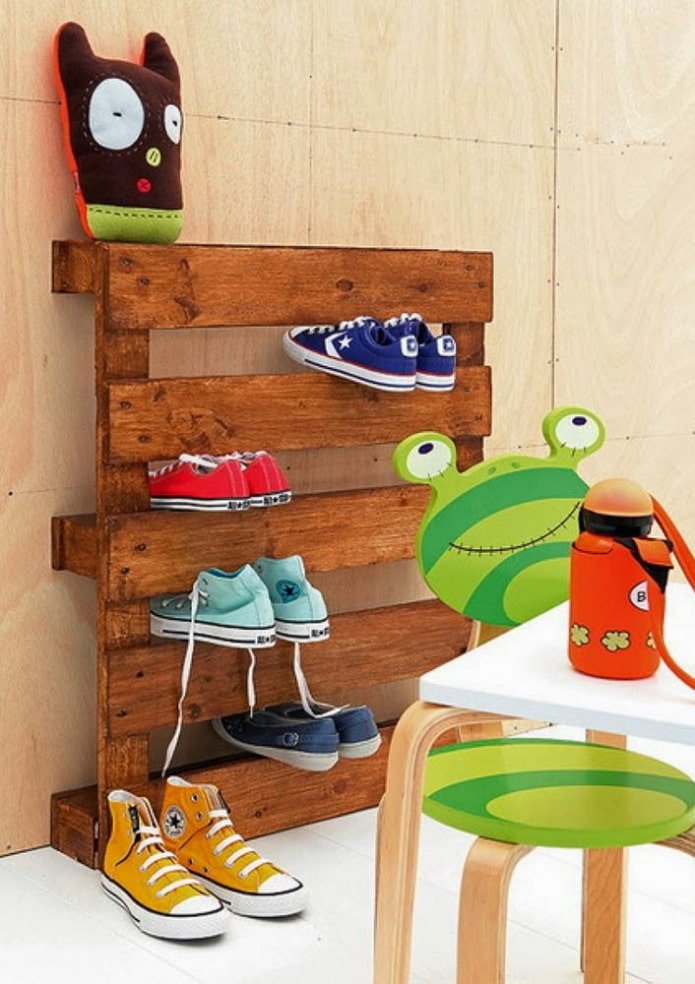 Kinderschoenenrek in het interieur