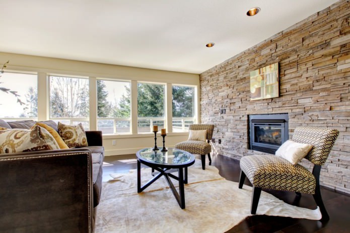 decoratieve steenafwerking in het interieur