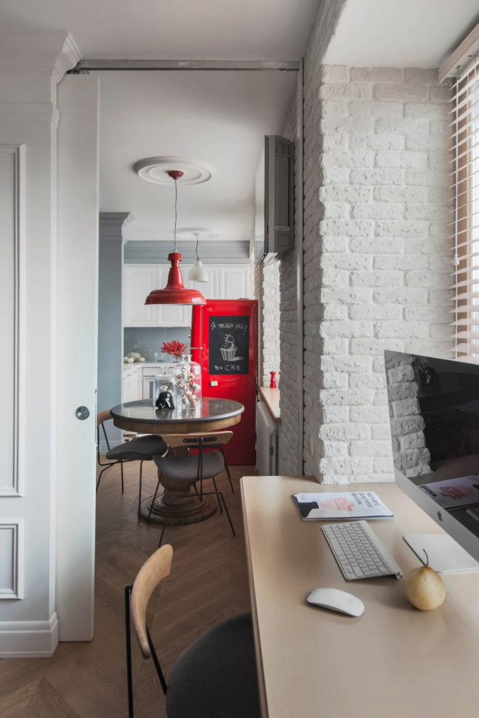 witte bakstenen hellingen in de studeerkamer