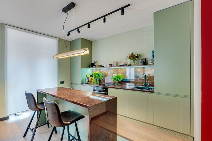 keuken met matte groene gevels