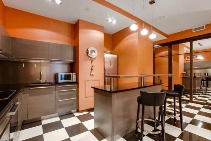 keukeninterieur in oranje en bruine tinten