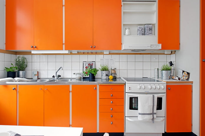 matte keuken in oranje tinten