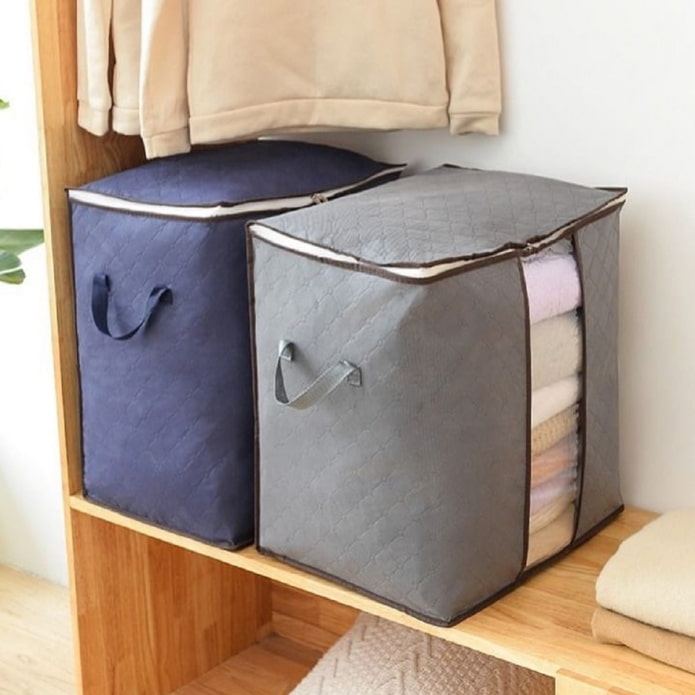 Organizers voor seizoenskleding