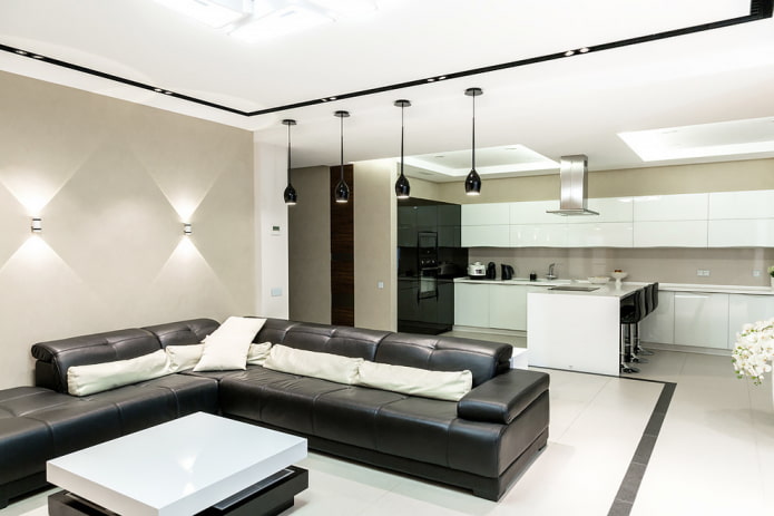 hoofdverlichting in het interieur van de keuken-woonkamer